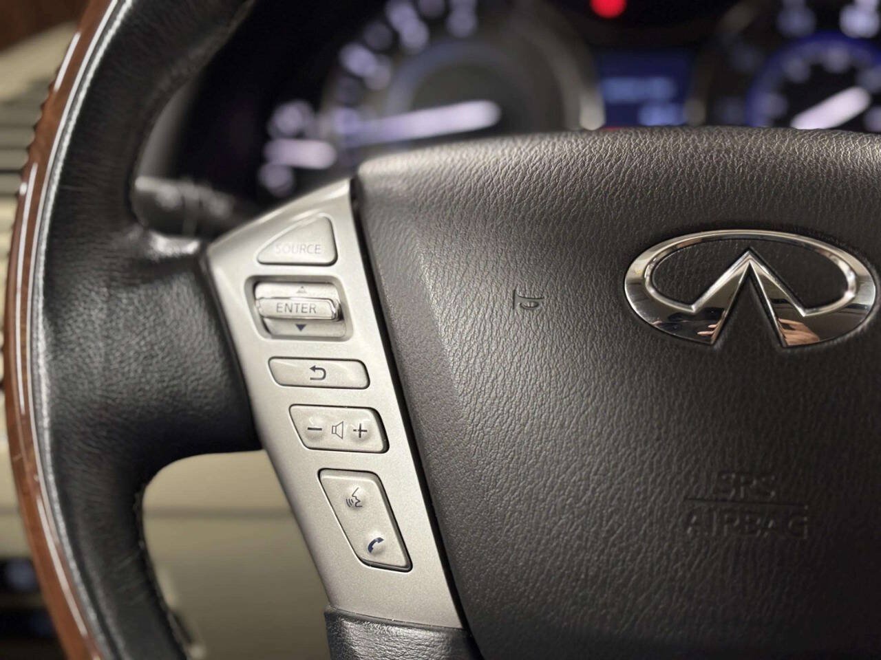 Used 2019 INFINITI QX80 Luxe w/ 22" Wheel Package AWD/4WD image 38