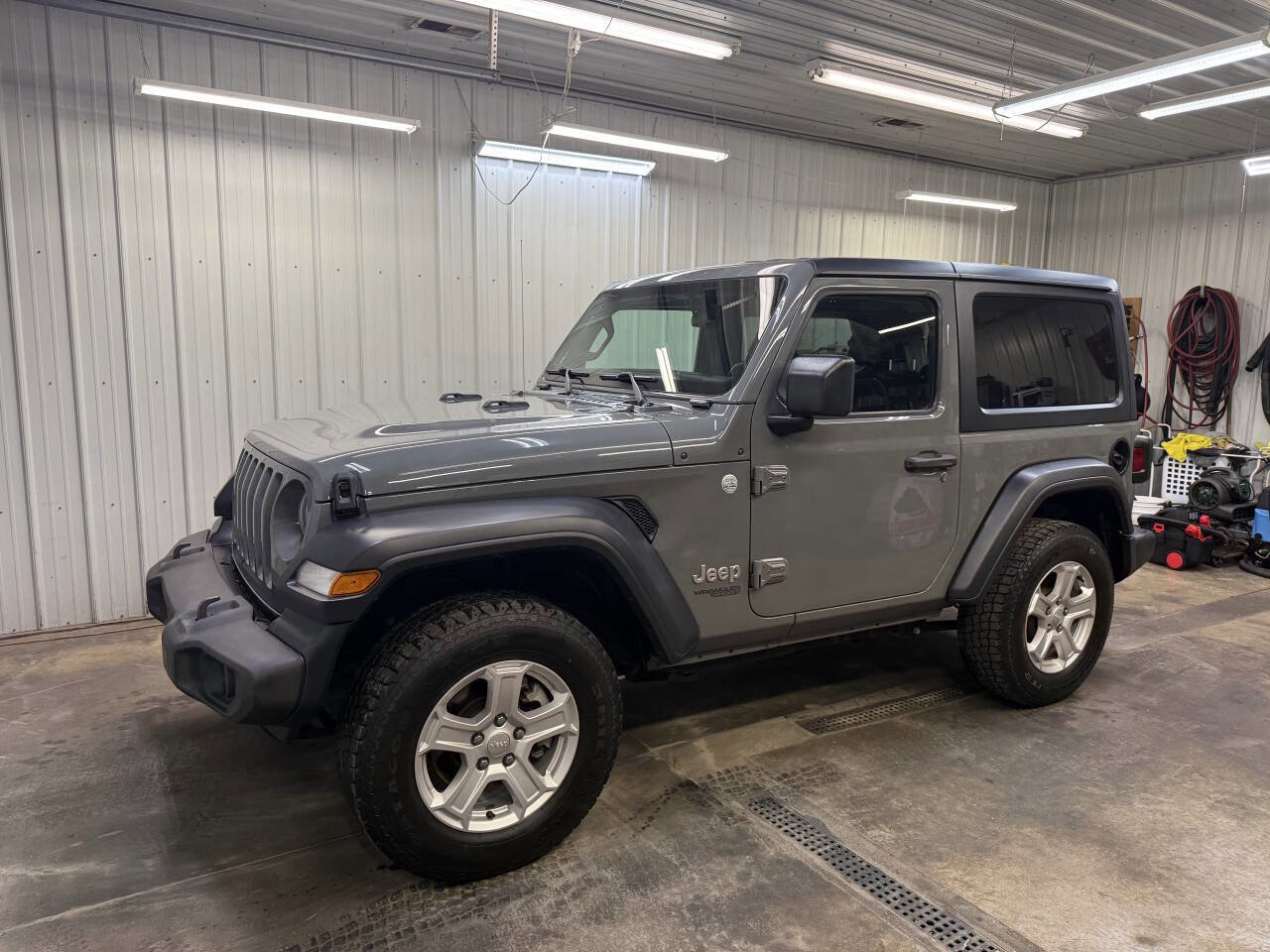 Used 2019 Jeep Wrangler Sport image 6