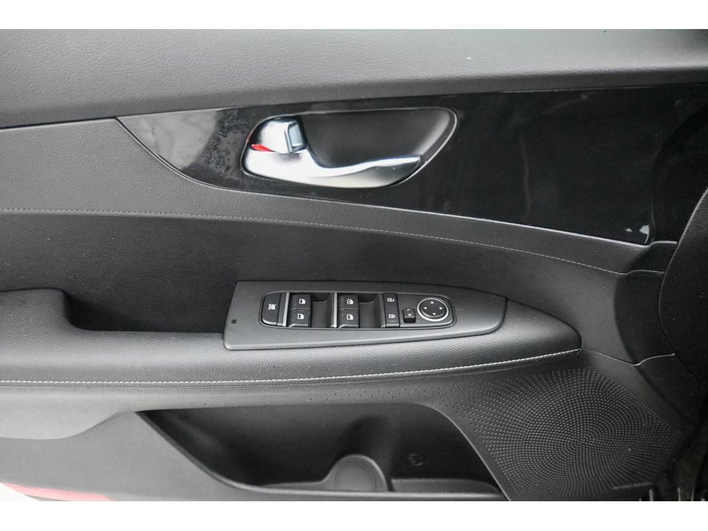 Used 2024 Kia Forte GT-Line w/ GT-Line Premium Package image 8