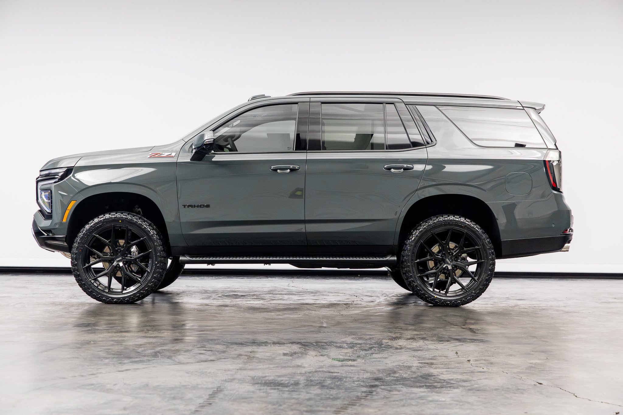 Used 2026 Chevrolet Tahoe Z71 w/ Comfort Package AWD/4WD image 9