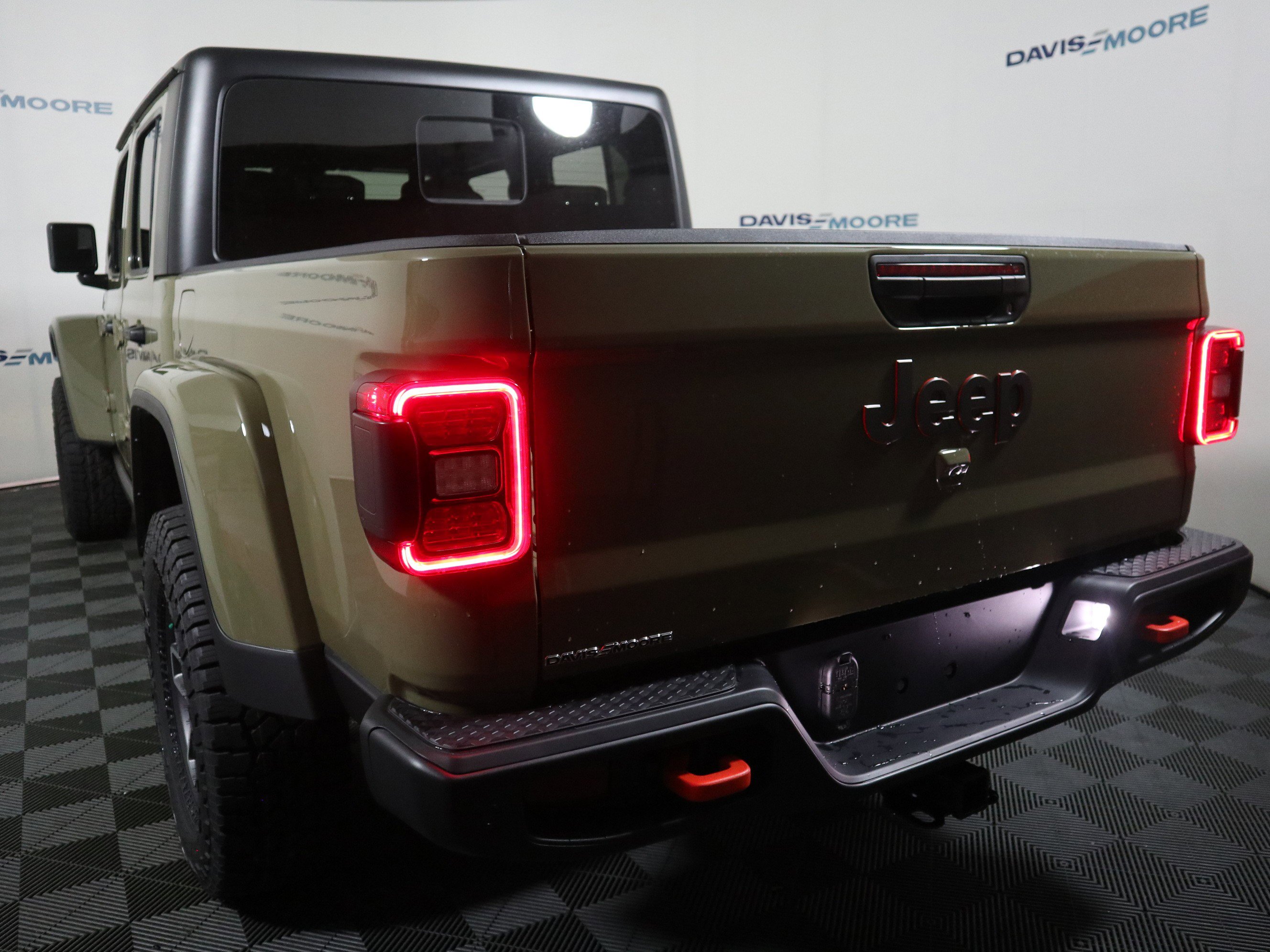 New 2026 Jeep Gladiator Mojave w/ Safety Group AWD/4WD image 9