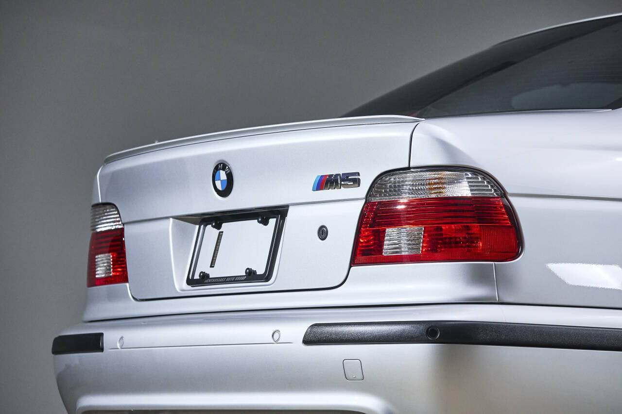 Used 2003 BMW M5 RWD image 42