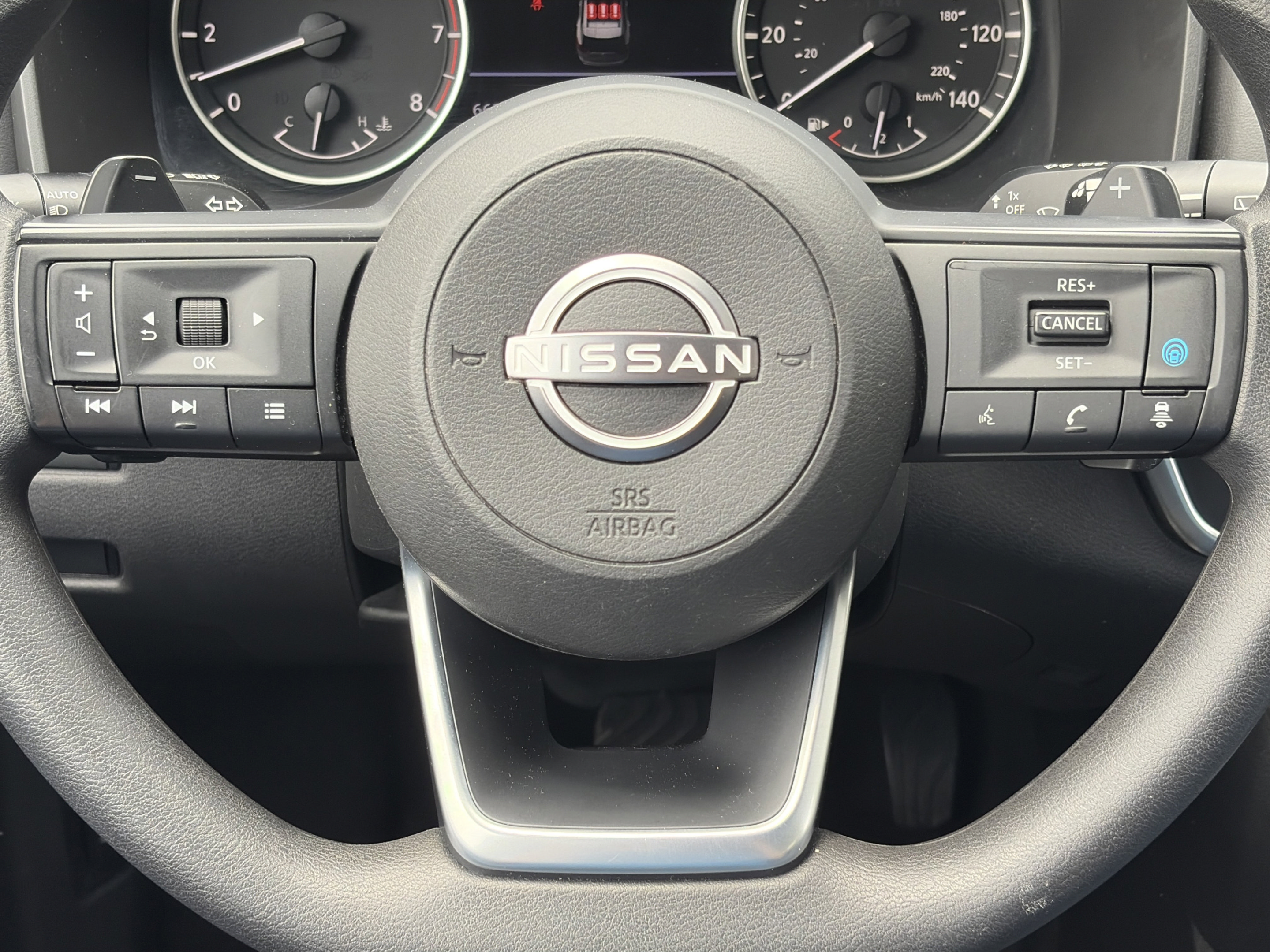 Used 2024 Nissan Rogue SV FWD image 18