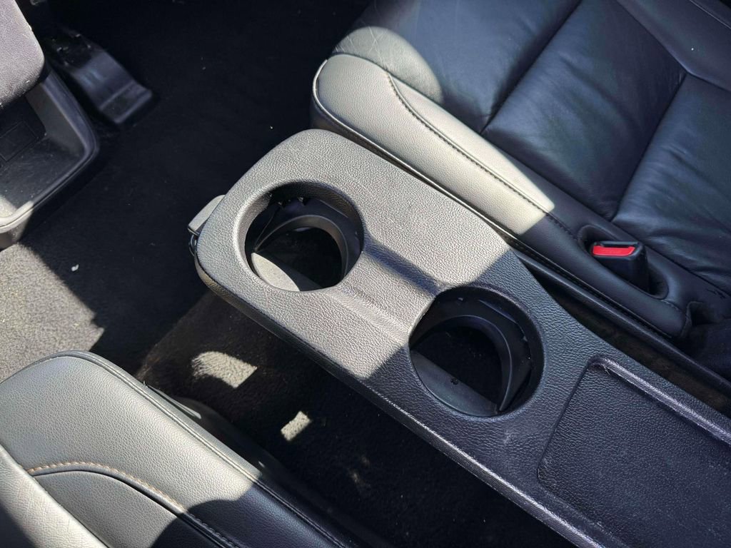 Used 2019 Toyota Highlander XLE image 12