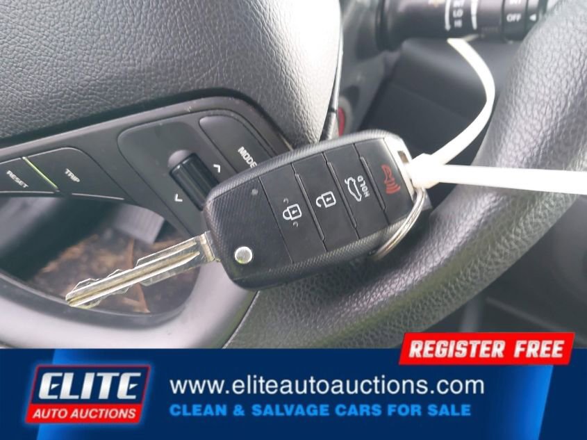 Used 2017 Kia Forte LX image 22