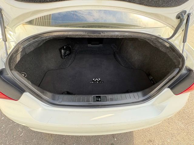 Used 2017 INFINITI Q70 L 3.7 w/ Deluxe Touring Package image 32