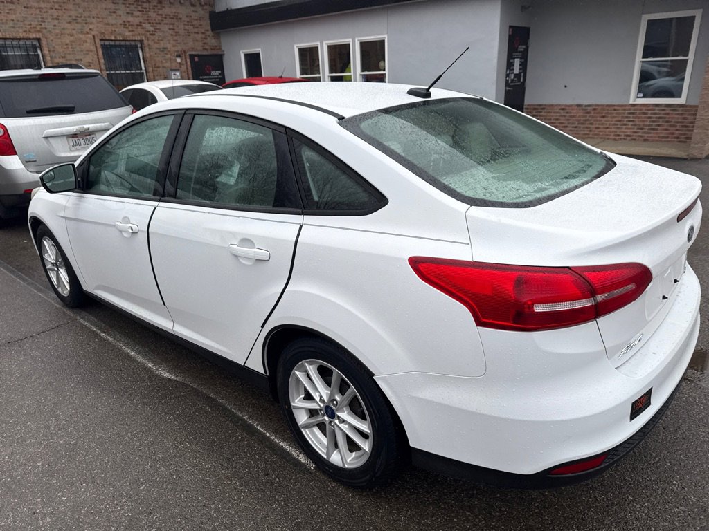 Used 2016 Ford Focus SE image 3