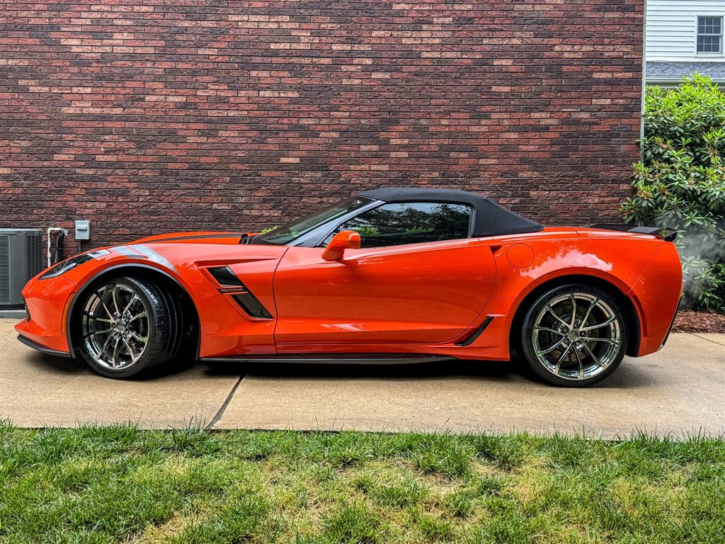 Used 2019 Chevrolet Corvette Grand Sport RWD image 4