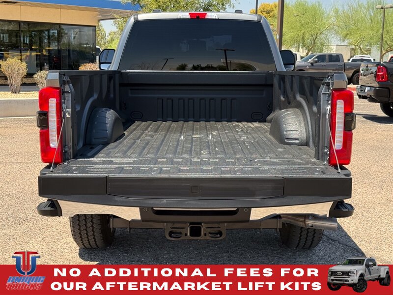 Used 2025 Ford F350 Lariat w/ FX4 Off-Road Package AWD/4WD image 8