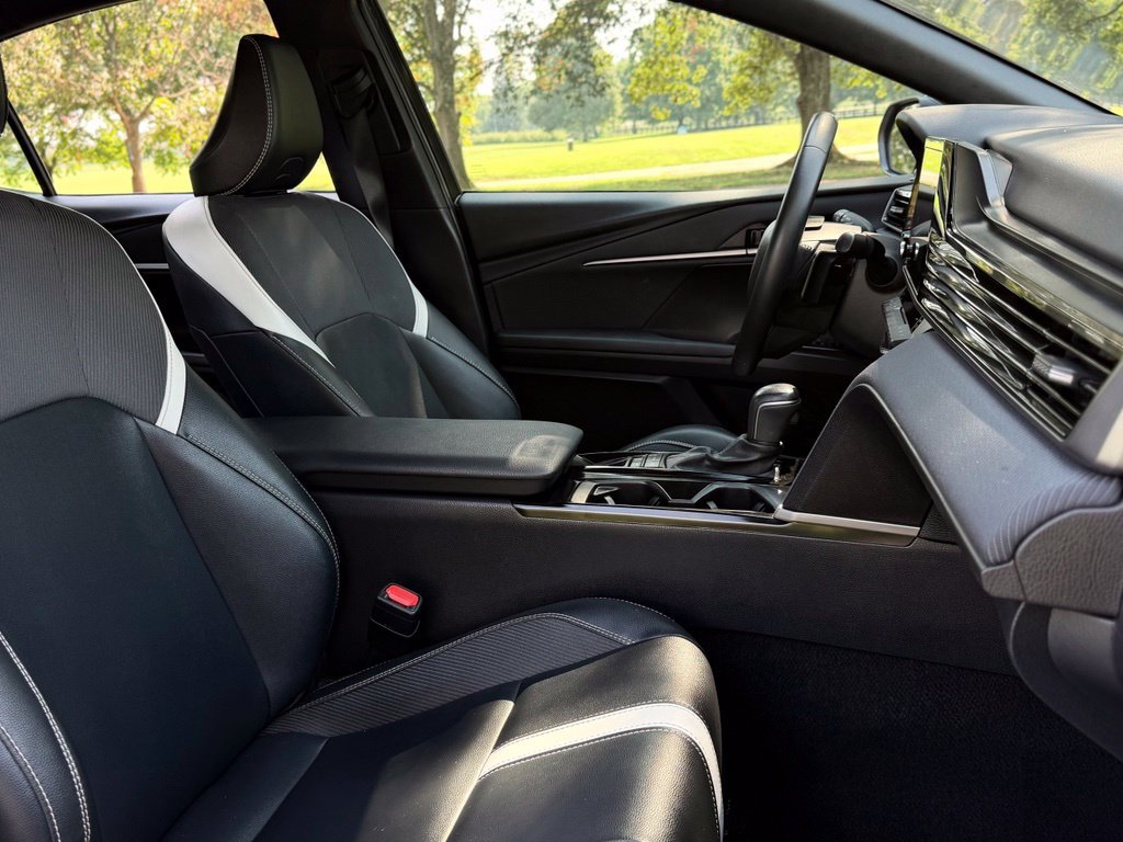 Used 2025 Toyota Camry SE FWD image 28
