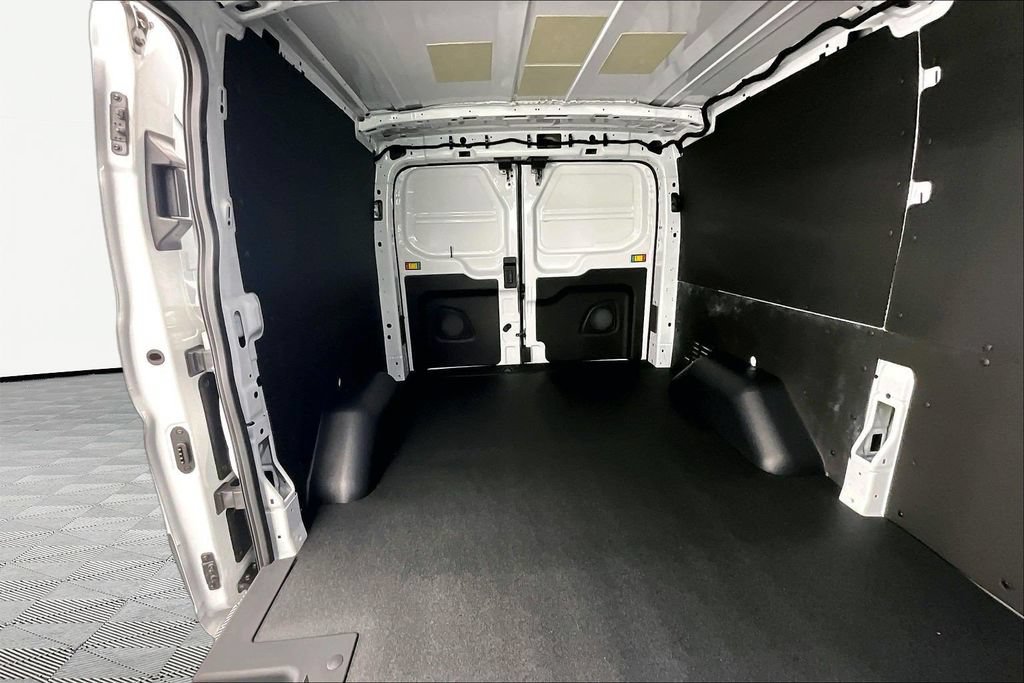 Used 2026 Ford Transit 150 Low Roof w/ Exterior Upgrade Package RWD image 28