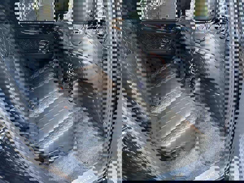 Used 2017 Bentley Bentayga image 15