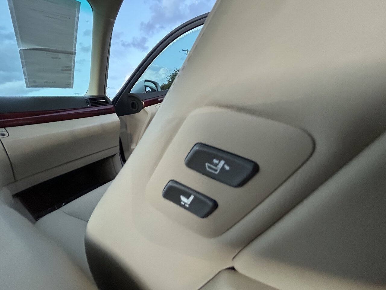 Used 2010 Lexus LS 460 AWD image 23
