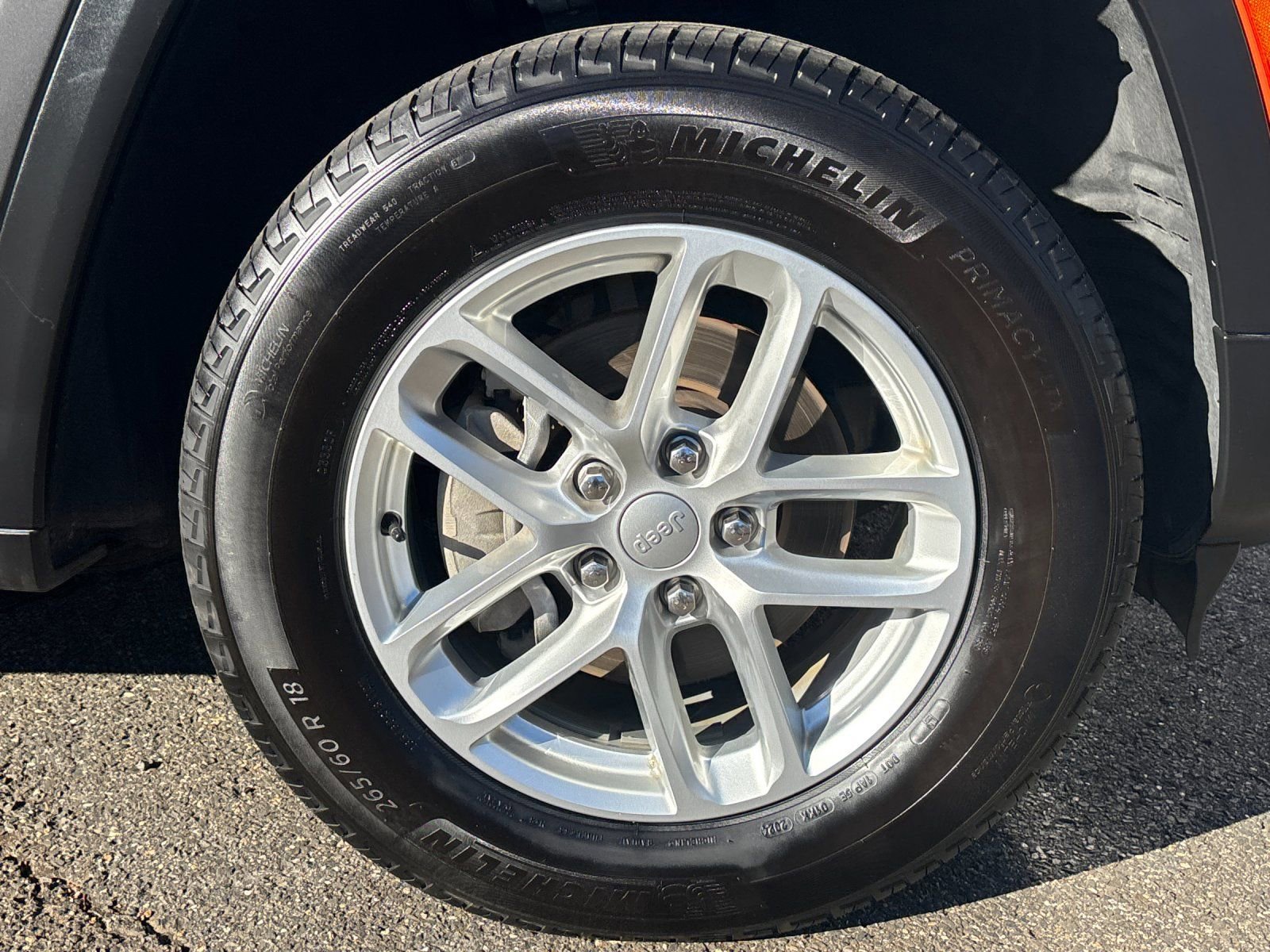 Used 2024 Jeep Grand Cherokee Laredo X w/ Luxury Tech Group I image 27