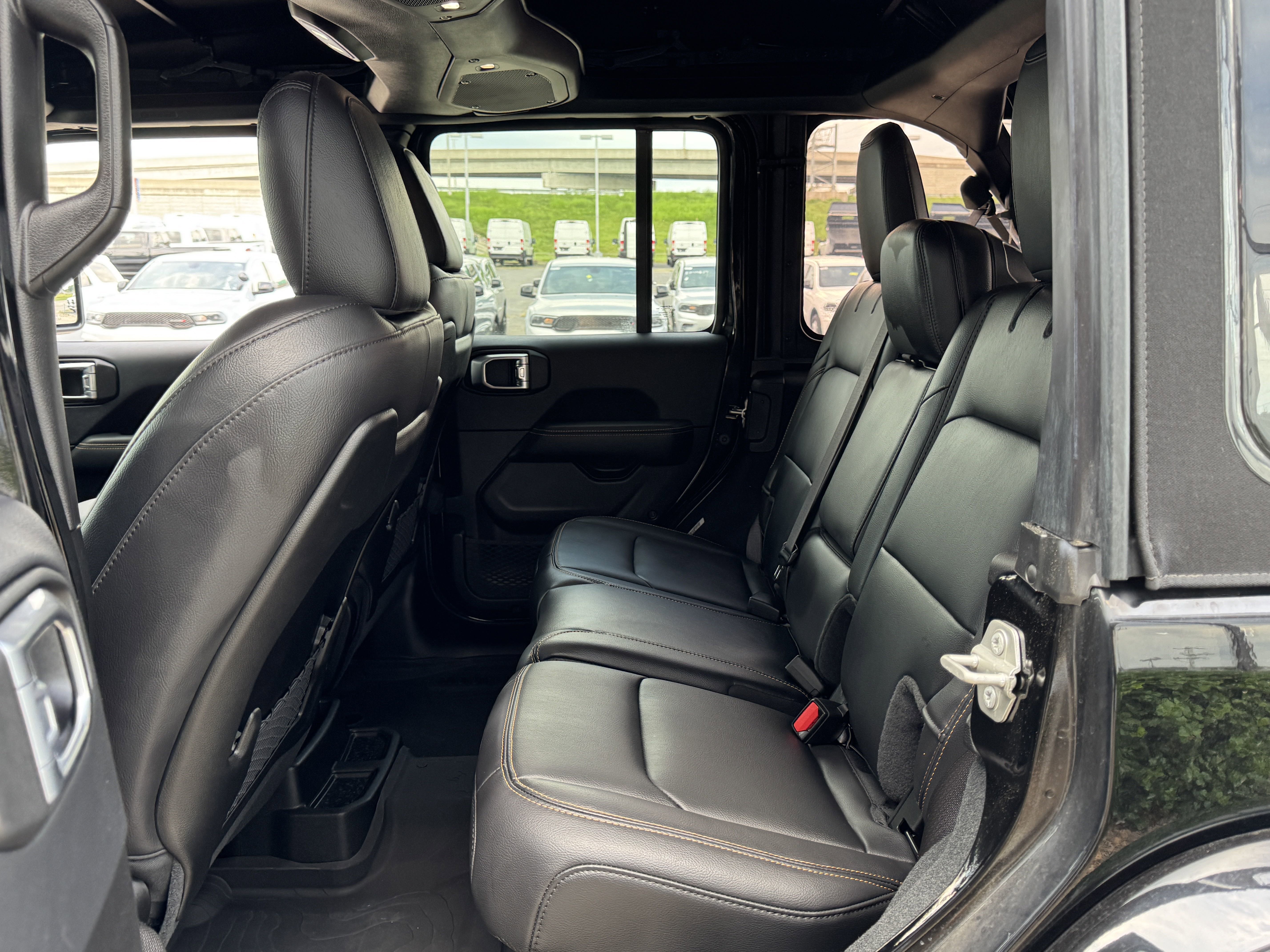 New 2024 Jeep Wrangler Sahara w/ Technology Group image 32