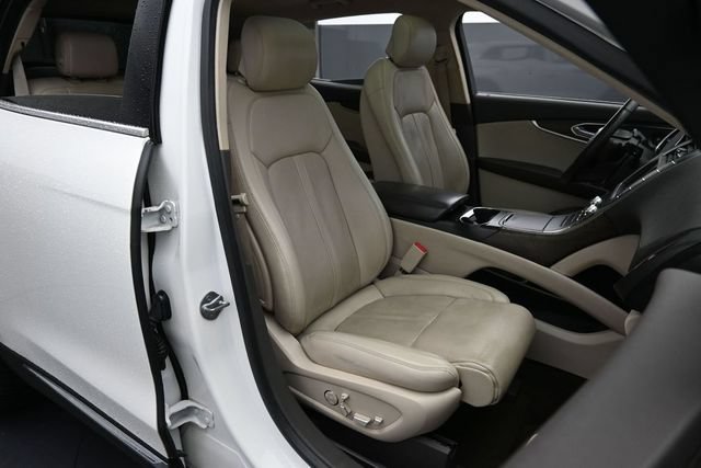 Used 2020 Lincoln Nautilus Reserve w/ Equipment Group 201A FWD image 40