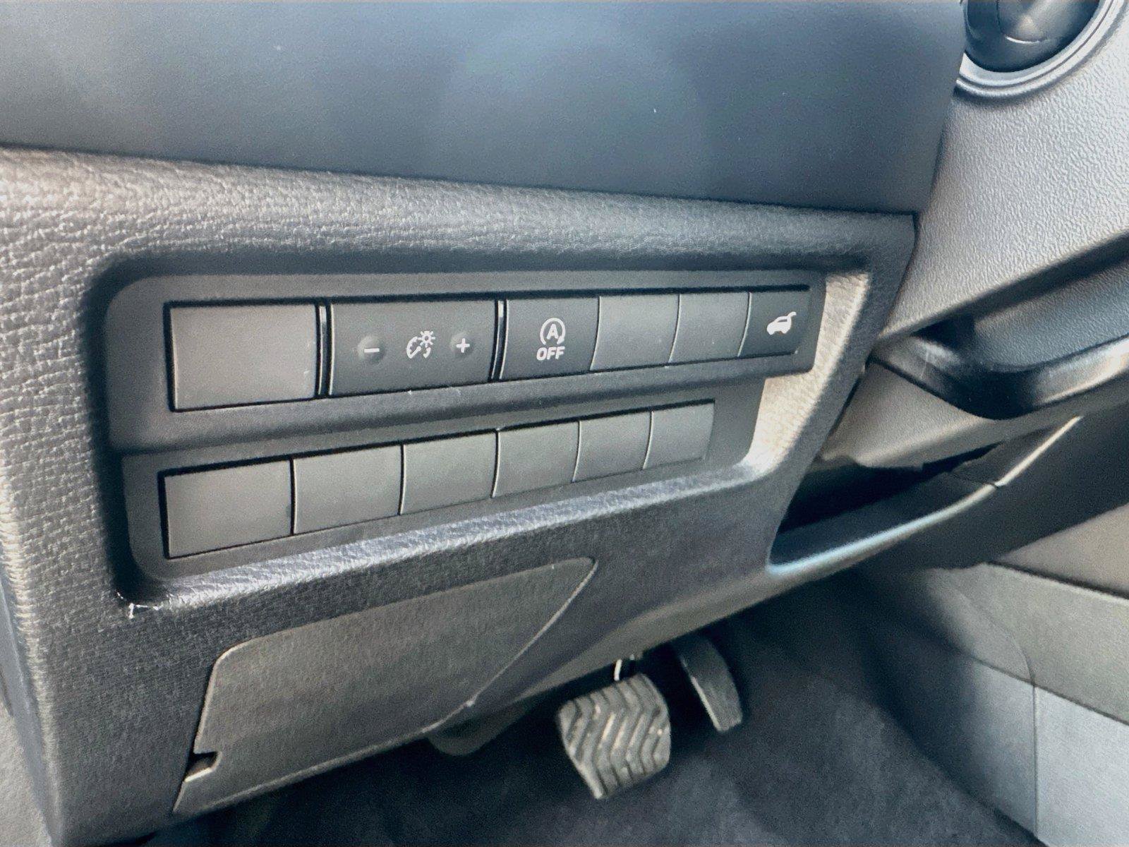 New 2026 Mitsubishi Outlander SE FWD image 14