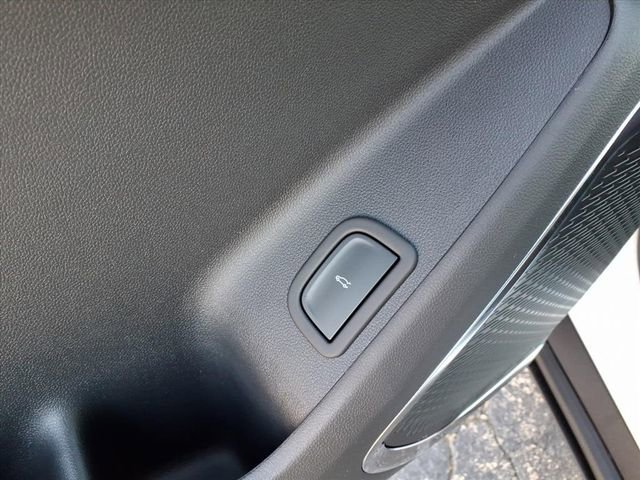 New 2026 GMC Acadia Elevation image 16