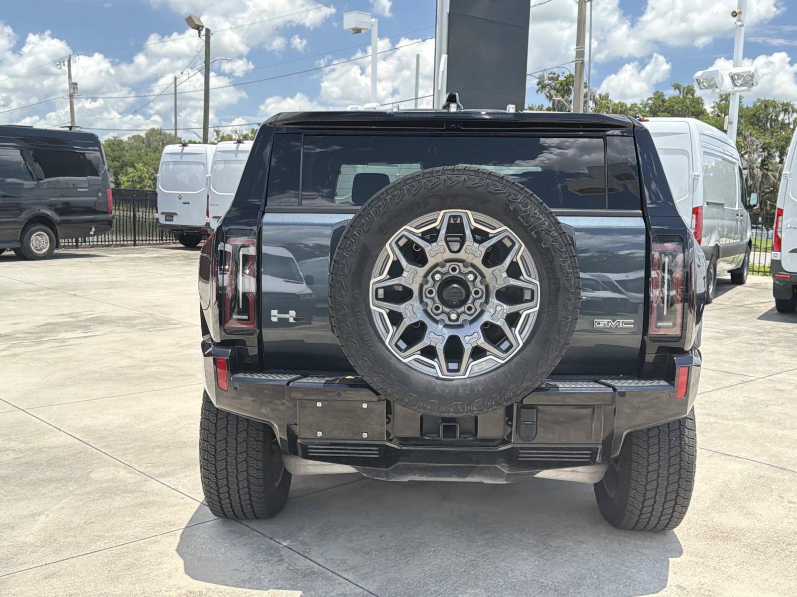 Used 2026 GMC Hummer EV SUV AWD/4WD image 4