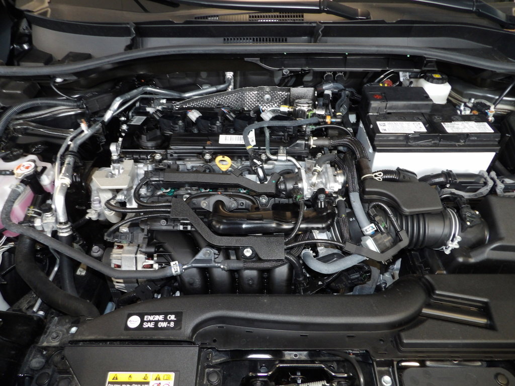 Used 2025 Toyota Corolla Cross LE image 11