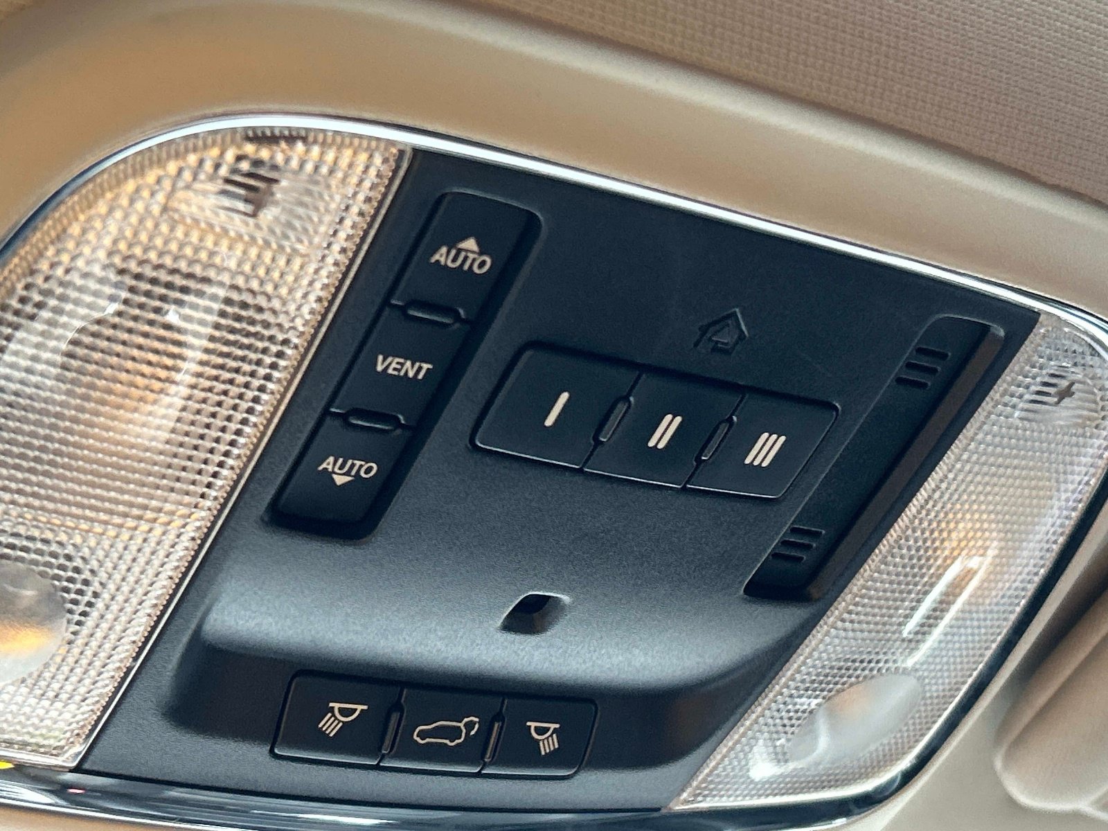 Used 2013 Jeep Grand Cherokee Altitude AWD/4WD image 35