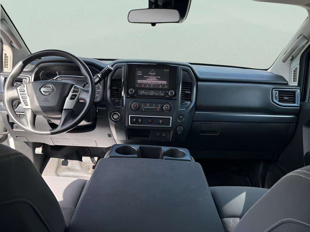 Used 2022 Nissan Titan S image 16