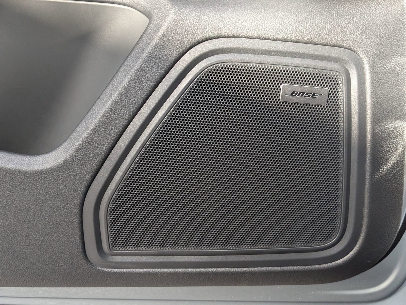 New 2026 Porsche Macan image 14