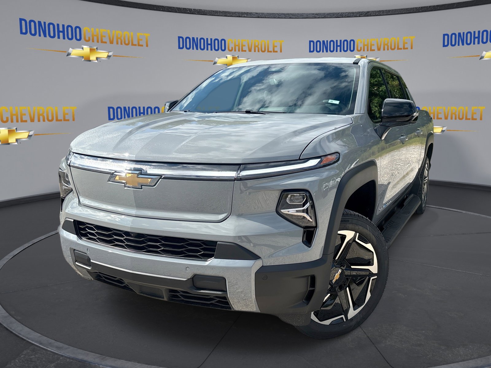 New 2026 Chevrolet Silverado EV LT w/ Premium Package image 4