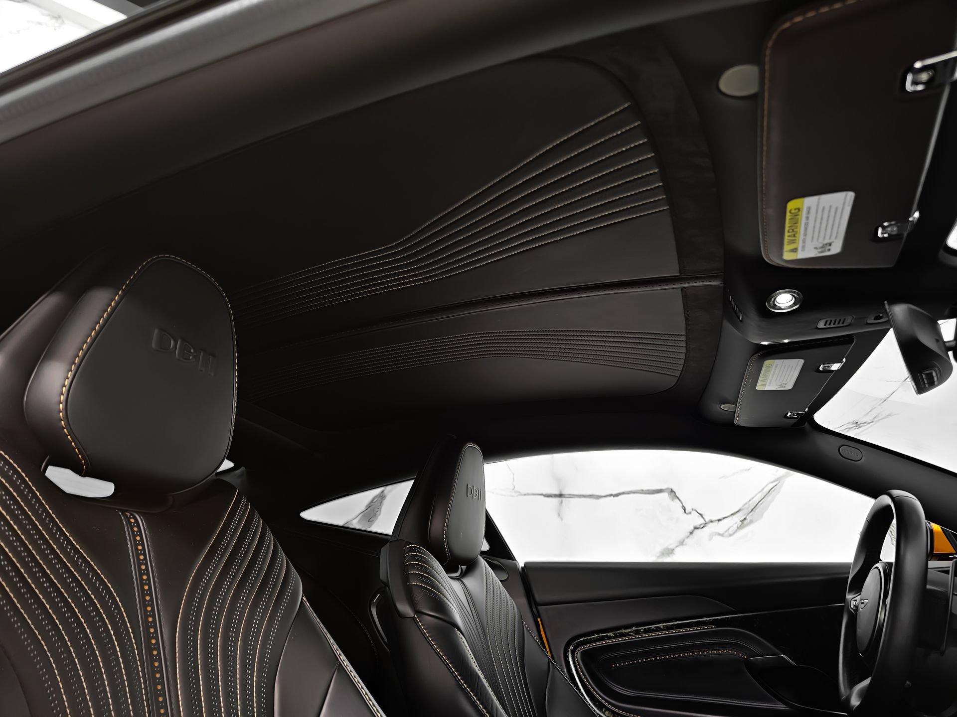 Used 2017 Aston Martin DB11 V12 RWD image 17