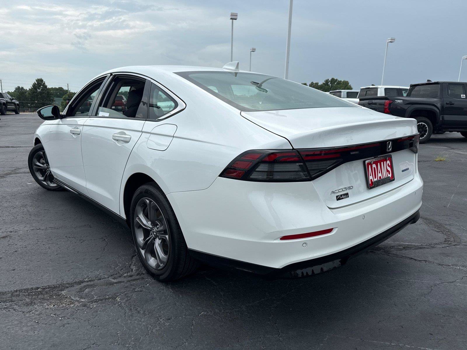 Used 2024 Honda Accord EX-L image 6