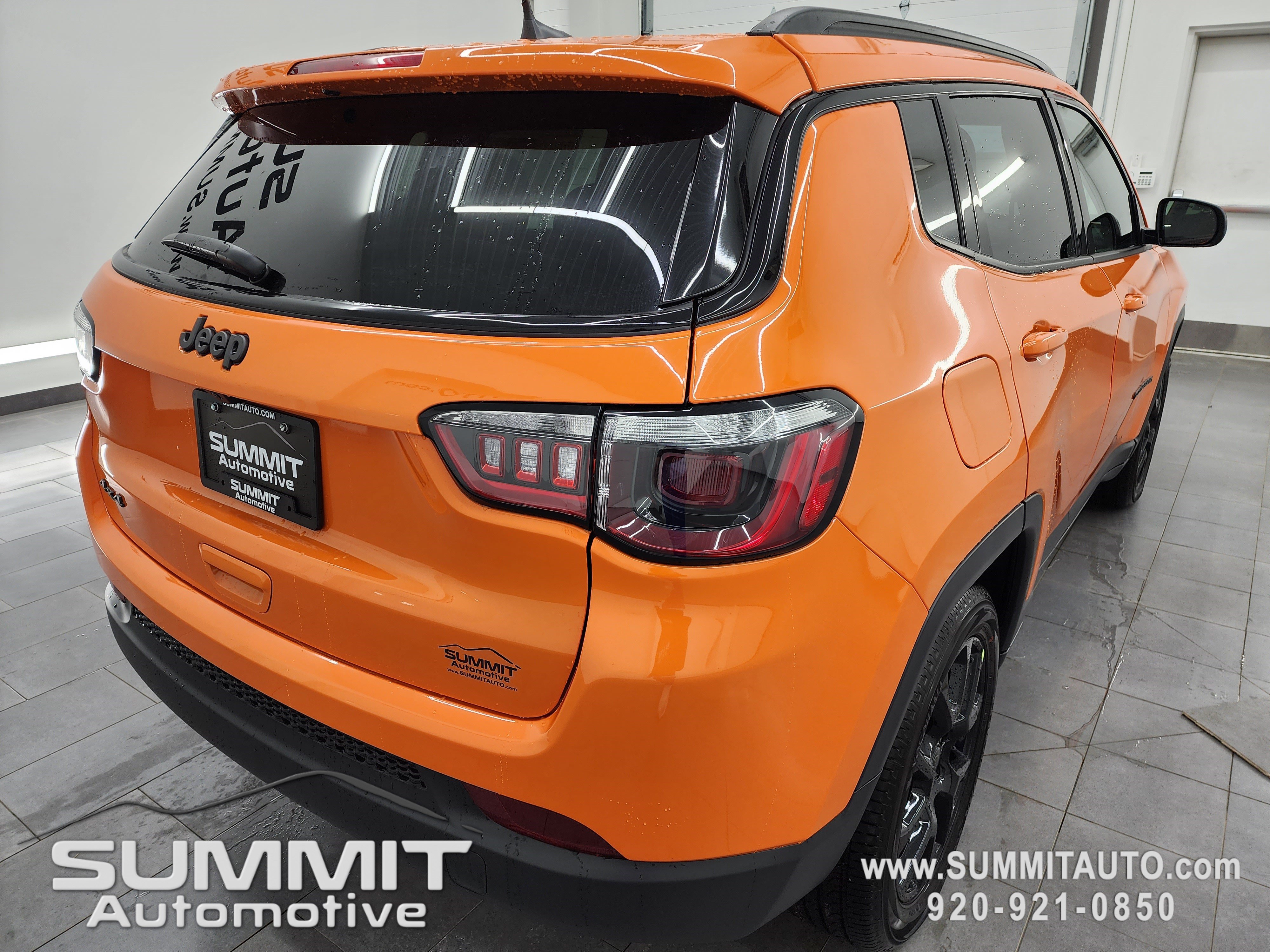 New 2026 Jeep Compass Latitude w/ Sun and Sound Group AWD/4WD image 5