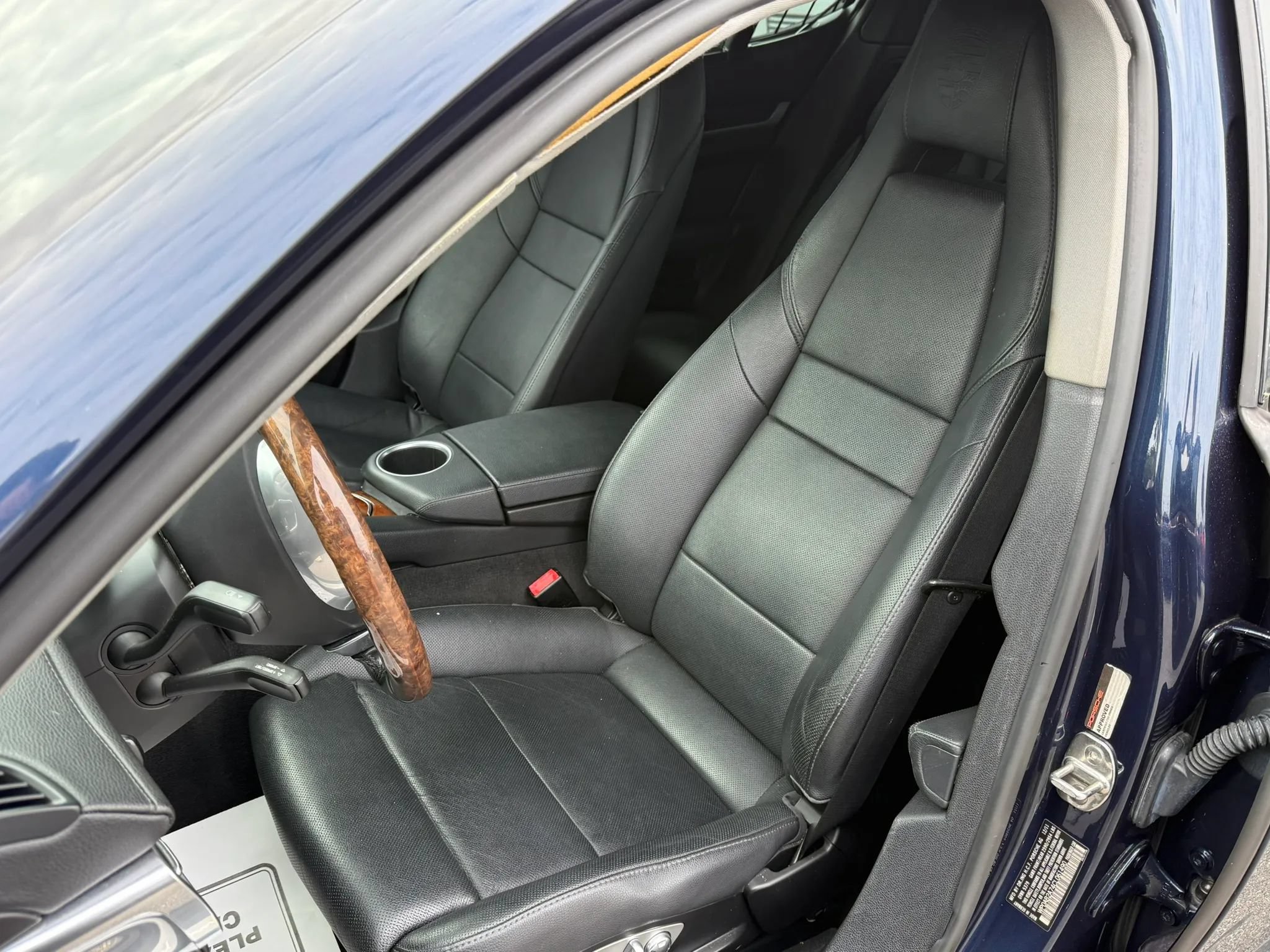 Used 2012 Porsche Panamera image 2