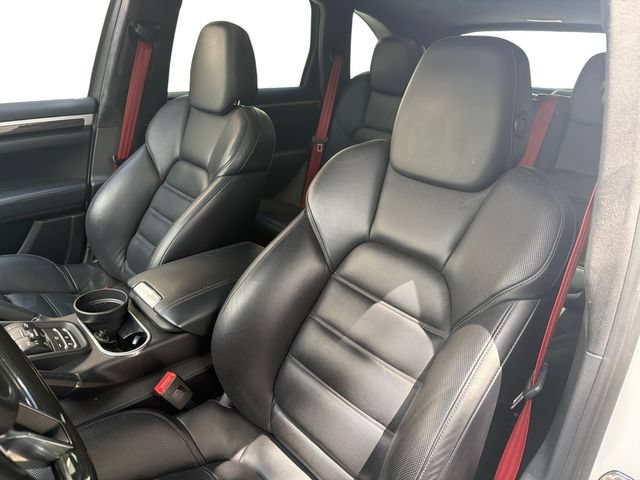 Used 2015 Porsche Cayenne Turbo AWD/4WD image 9