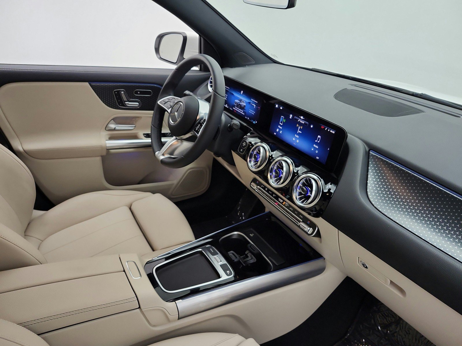 Used 2024 Mercedes-Benz GLA 250 image 13