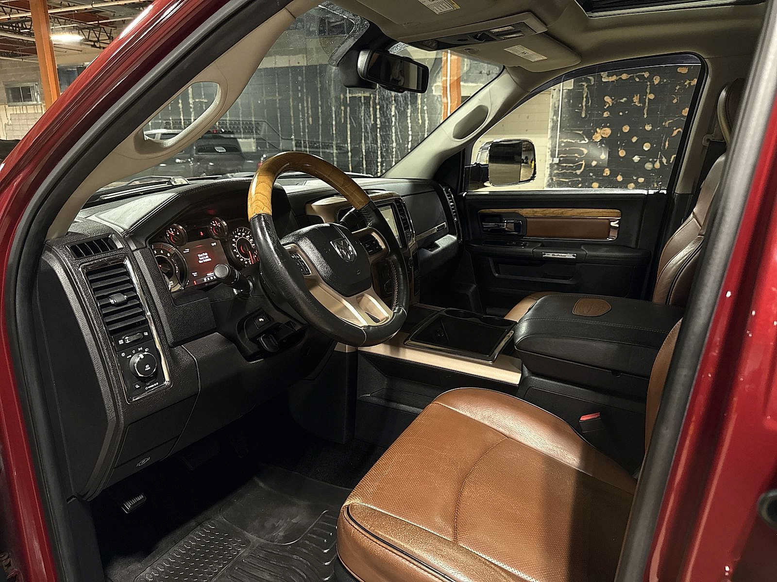 Used 2014 RAM 3500 Laramie Longhorn AWD/4WD image 35
