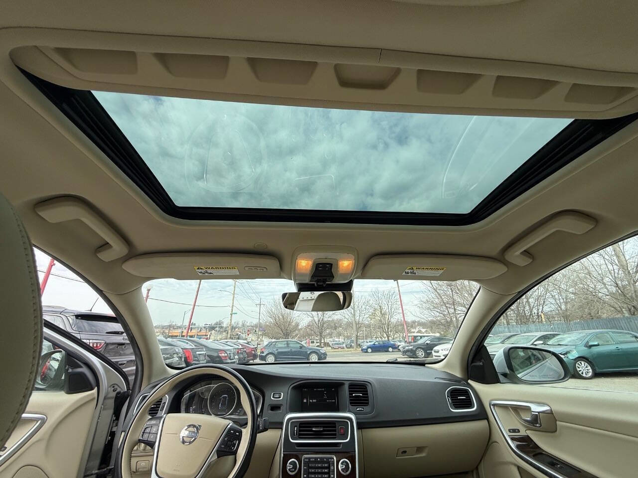 Used 2015 Volvo S60 T5 Premier w/ Convenience Package image 12