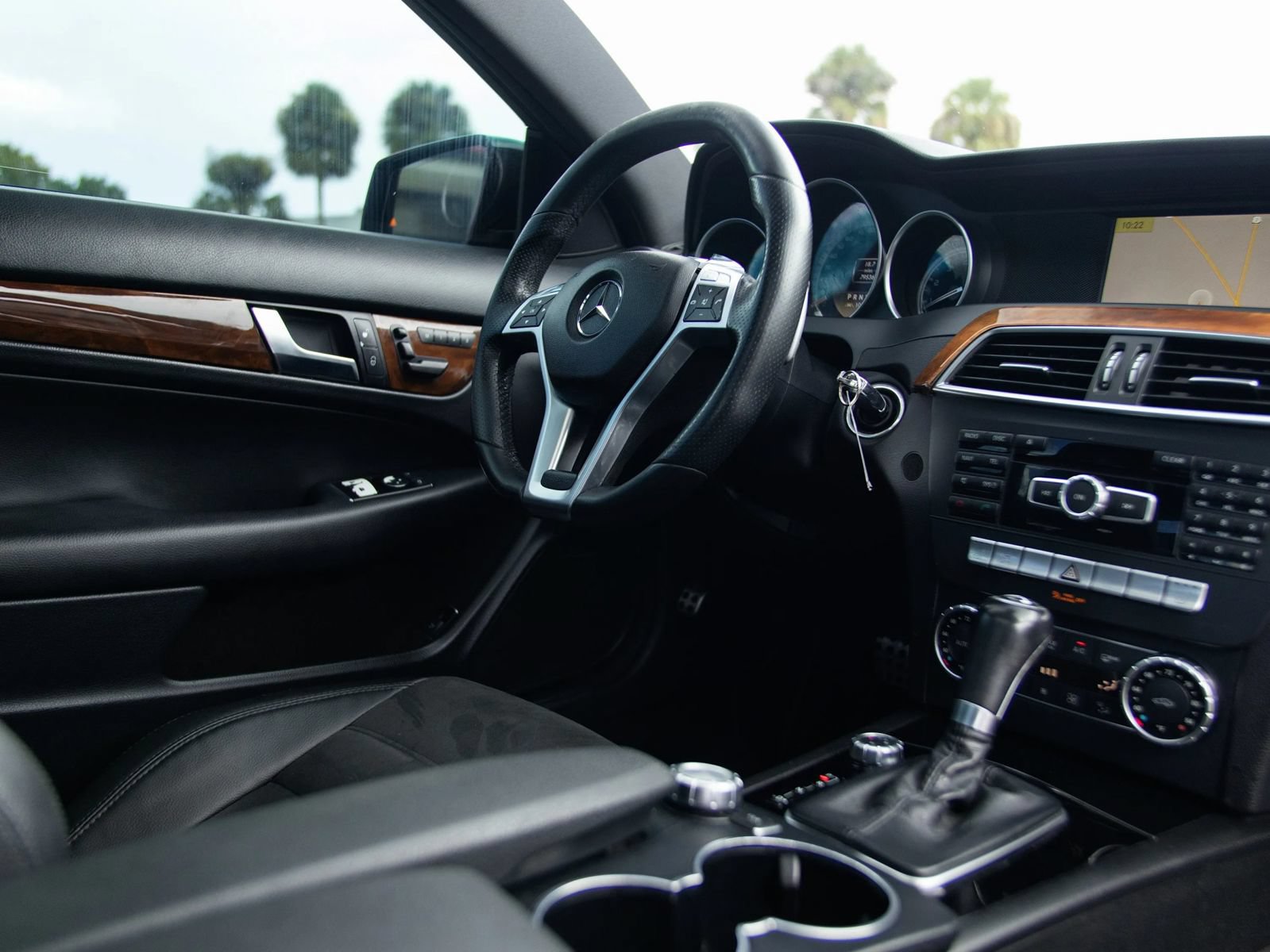 Used 2012 Mercedes-Benz C 63 AMG Coupe w/ Comand Single Disc Pkg image 27
