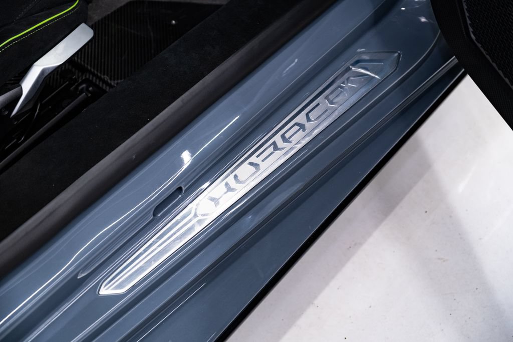 Used 2023 Lamborghini Huracan STO RWD image 22