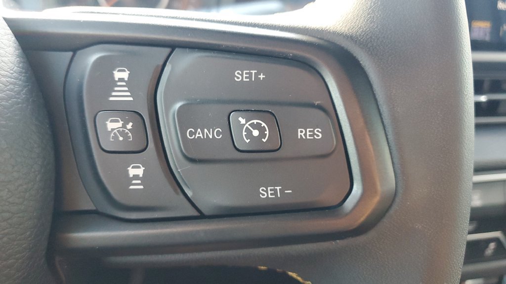 Used 2024 Jeep Gladiator Sport AWD/4WD image 22