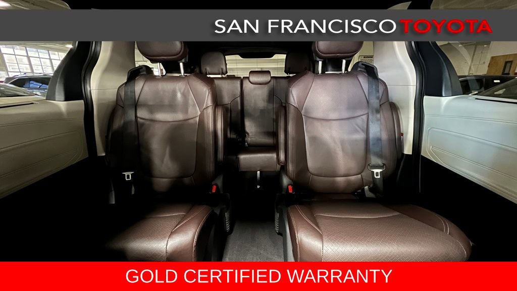 Certified 2022 Toyota Sienna Platinum image 15