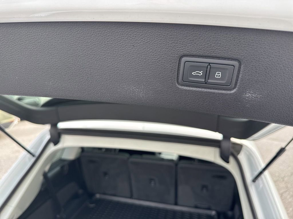 Used 2023 Audi Q7 3.0T Premium image 15