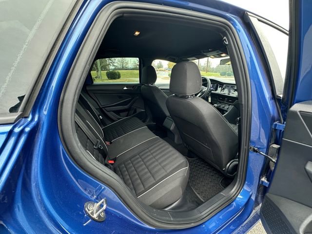 Used 2022 Volkswagen Jetta Sport image 17