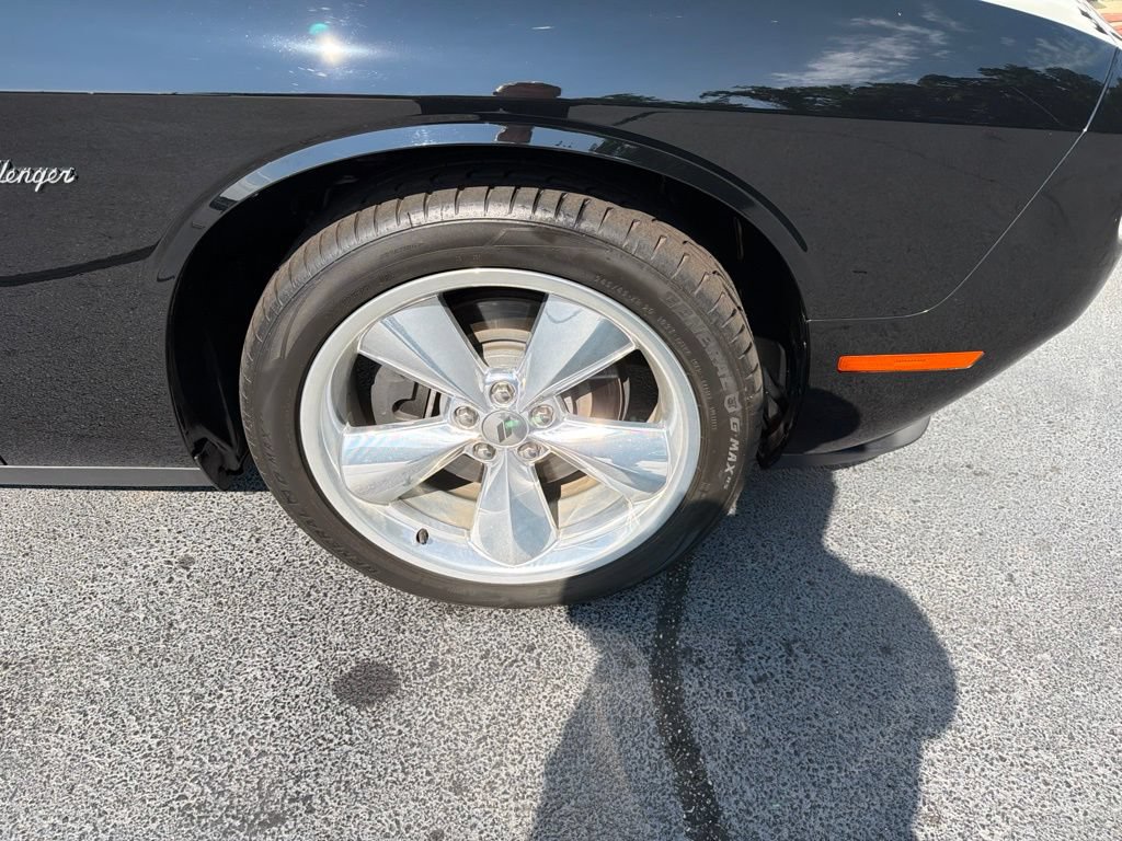 Certified 2018 Dodge Challenger R/T Plus RWD image 21