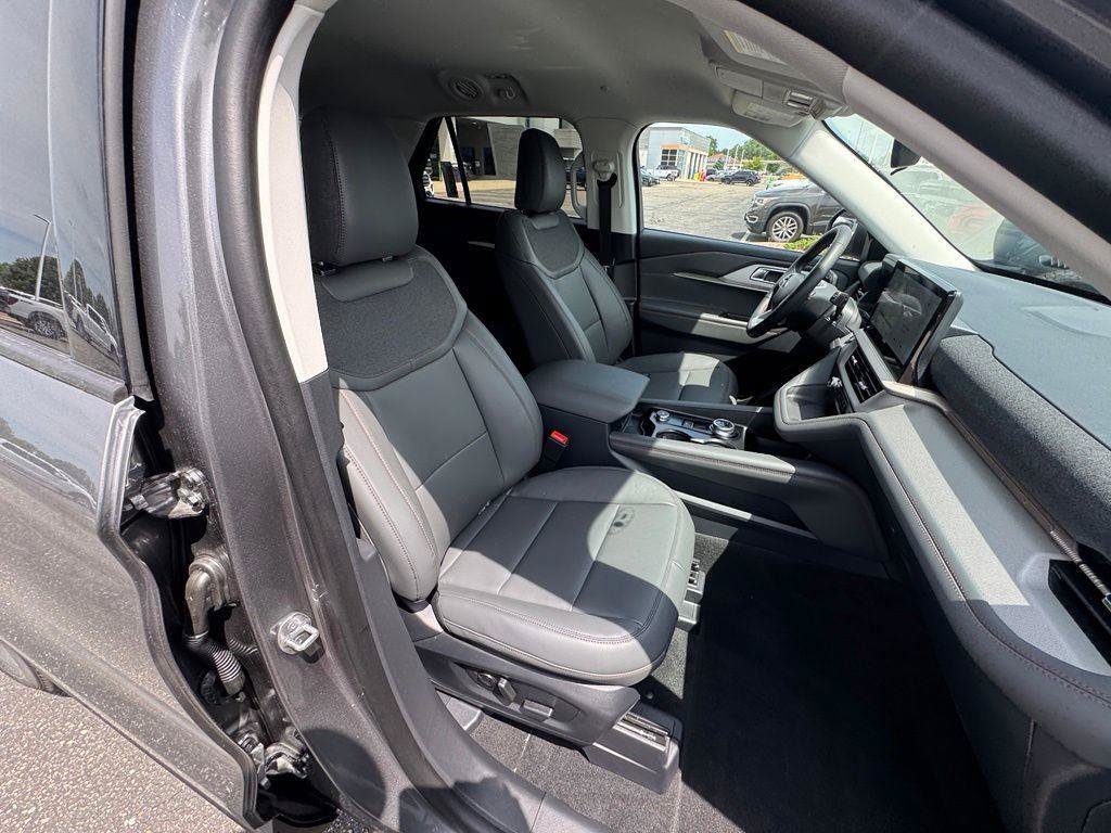 New 2026 Ford Explorer Active w/ Active Comfort Package AWD/4WD image 18