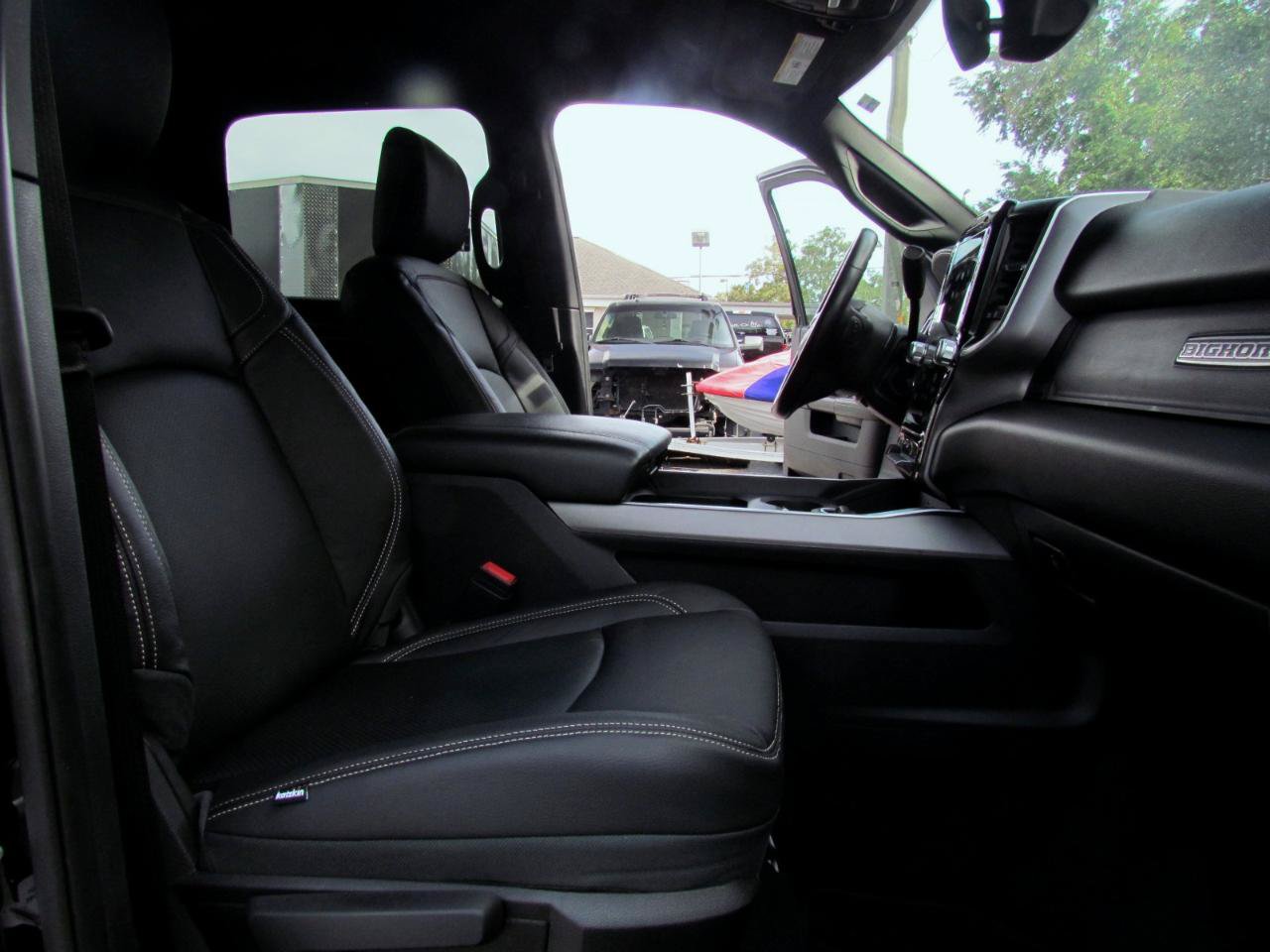 Used 2024 RAM 3500 Big Horn w/ Night Edition AWD/4WD image 23