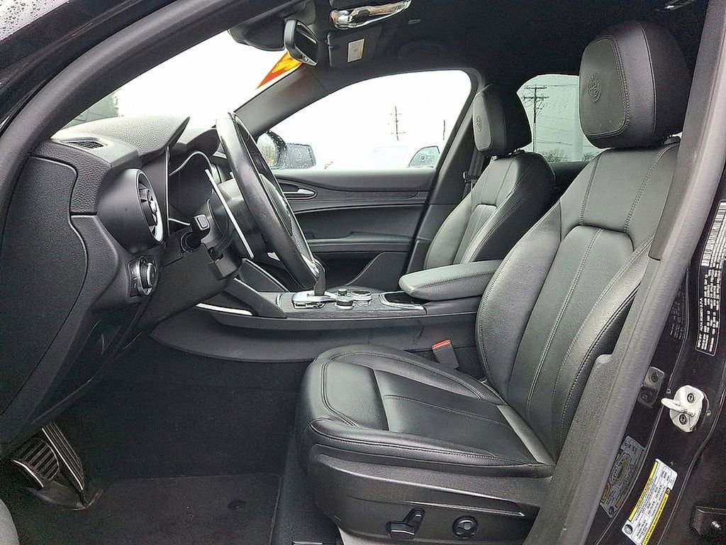 Used 2022 Alfa Romeo Stelvio Sprint AWD/4WD image 17