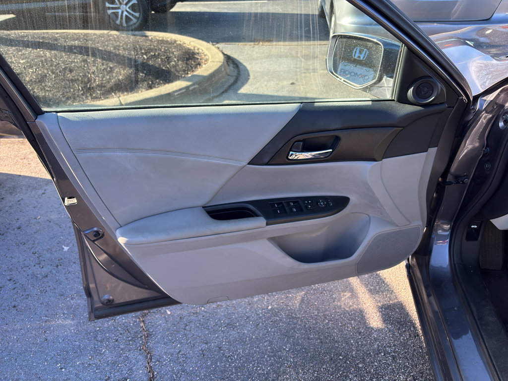 Used 2014 Honda Accord EX image 7