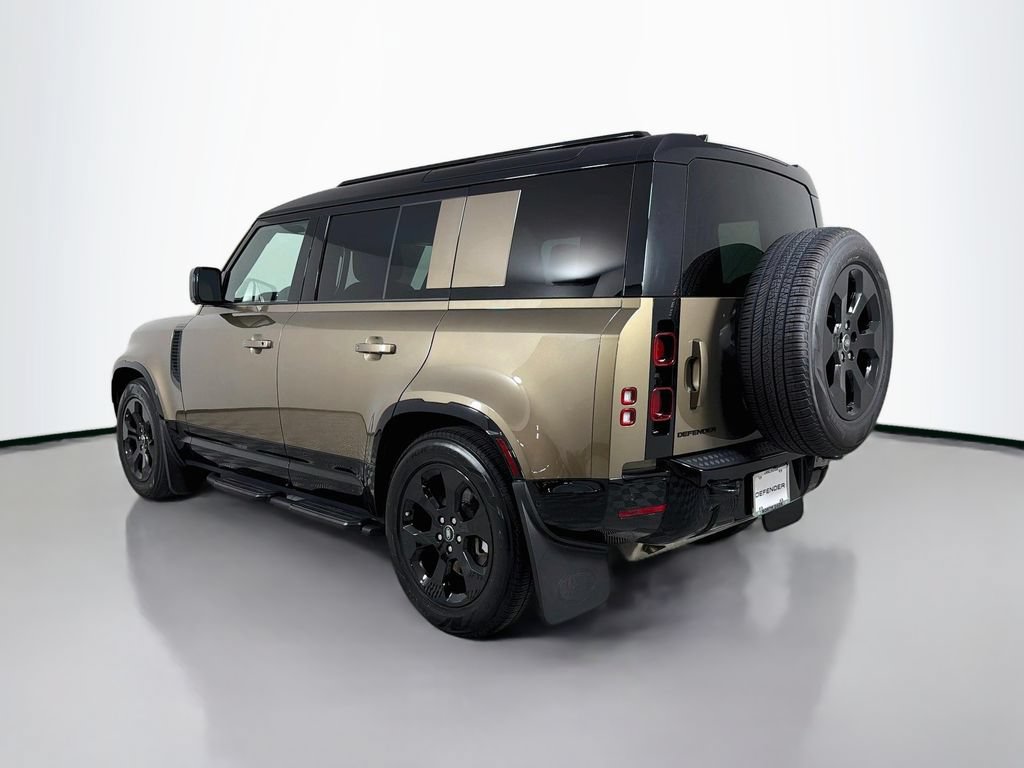 Certified 2025 Land Rover Defender 110 X-Dynamic SE AWD/4WD image 7
