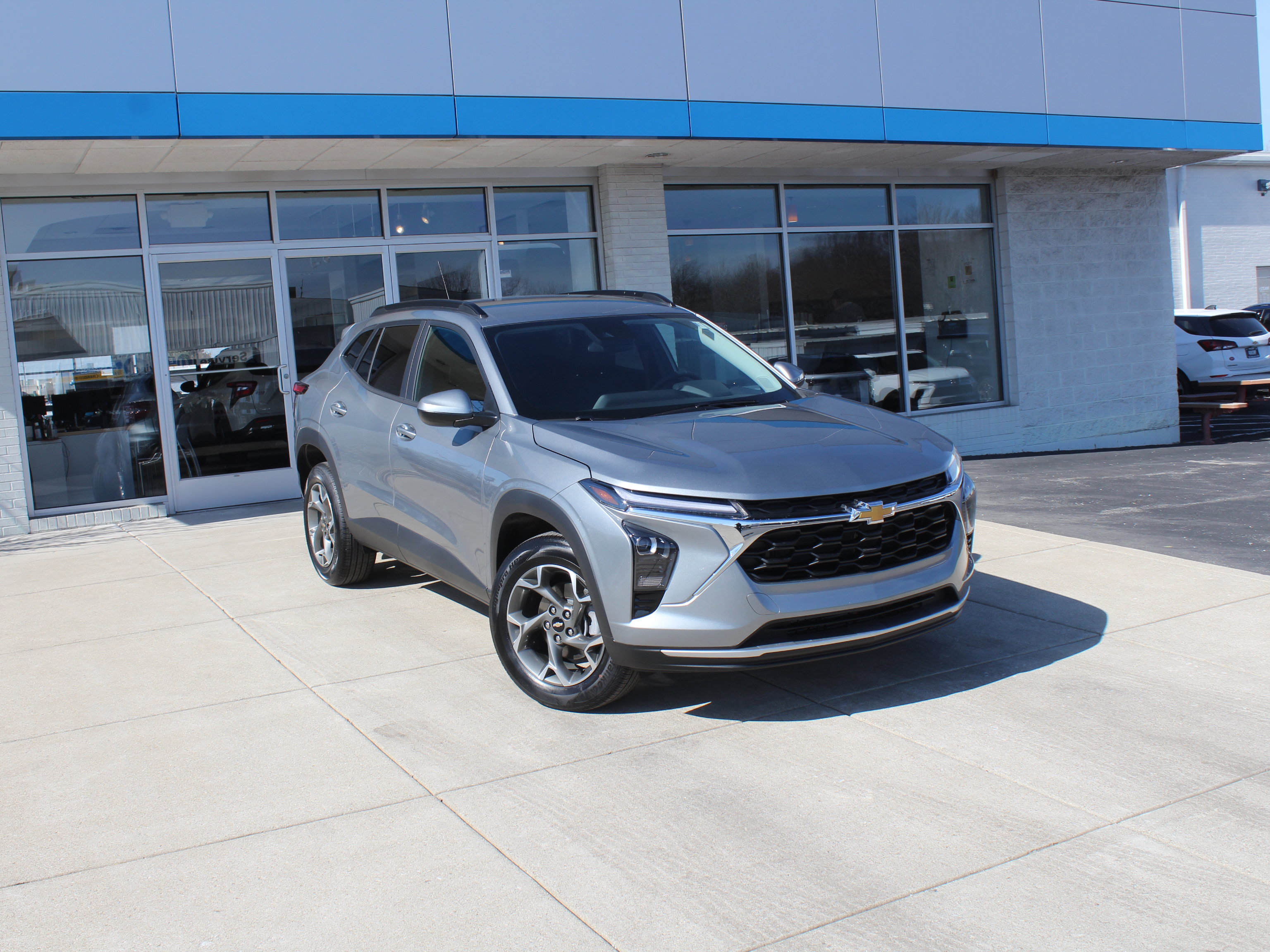 New 2026 Chevrolet Trax LT w/ LT Convenience Package image 2