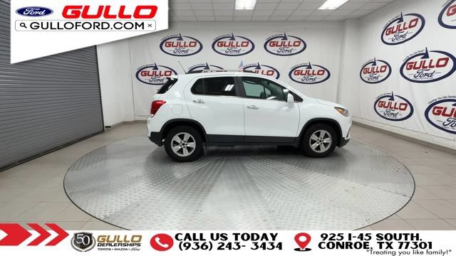 Used 2017 Chevrolet Trax LT w/ LT Convenience Package FWD image 9